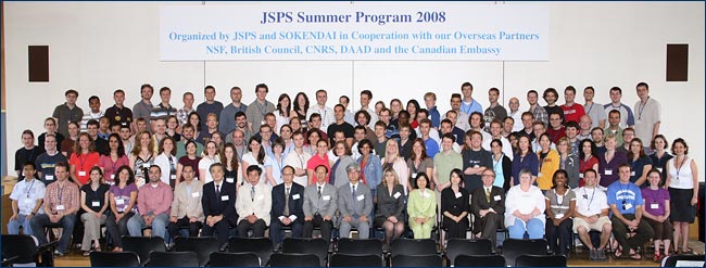 A group photo of this year's JSPS fellows